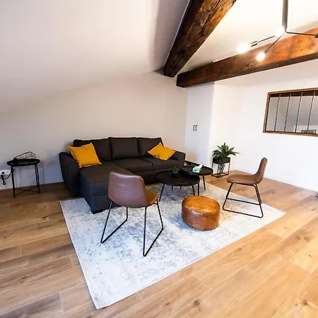 Superb T4 Design, Panoramic View, 8 People Bayonne